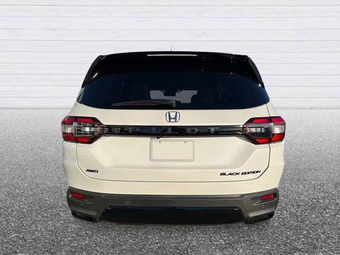 New 2026 Honda Pilot Black Edition image 4