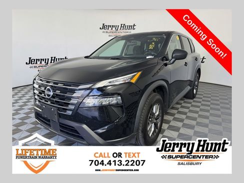 Used 2024 Nissan Rogue S AWD/4WD image 1
