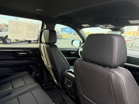 Used 2026 Chevrolet Tahoe Z71 w/ Comfort Package AWD/4WD image 52