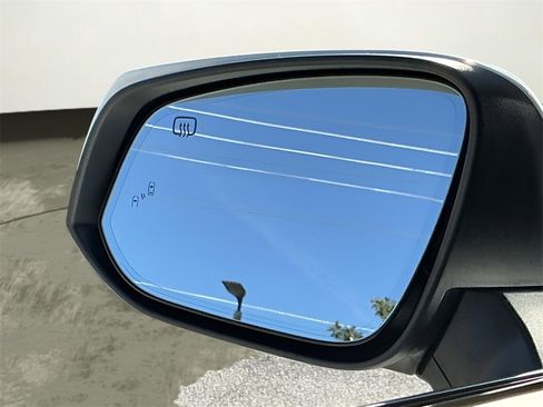 Used 2021 Toyota Sienna Platinum image 43