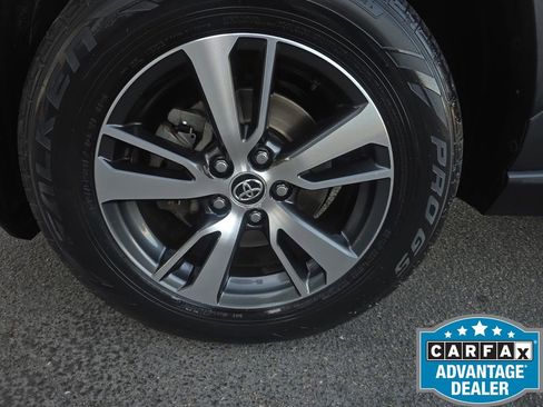 Used 2021 Toyota RAV4 XLE Premium image 74