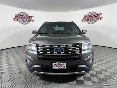 Used 2017 Ford Explorer Limited w/ Equipment Group 301A image 2