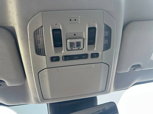 Used 2021 Toyota Highlander XLE AWD/4WD image 79