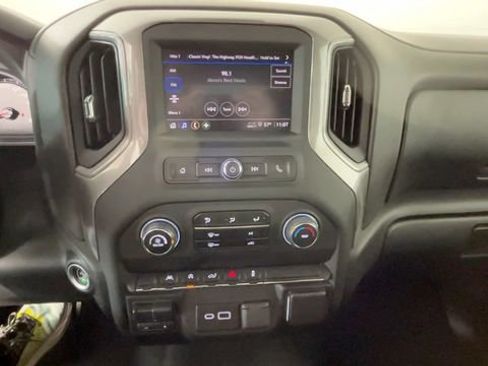 Used 2023 Chevrolet Silverado 1500 Custom w/ Rally Edition AWD/4WD image 31