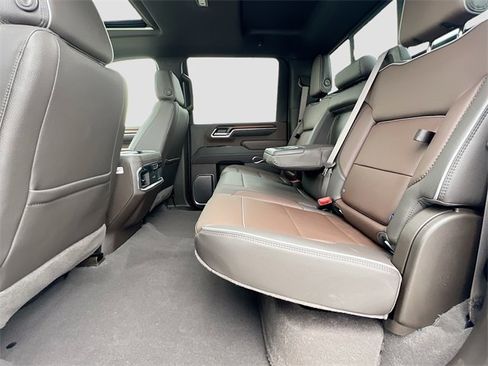 New 2026 GMC Sierra 2500 Denali w/ Denali Reserve Package image 17