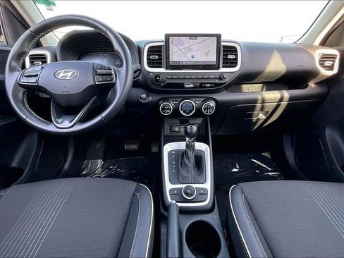 Used 2024 Hyundai Venue Limited FWD image 21
