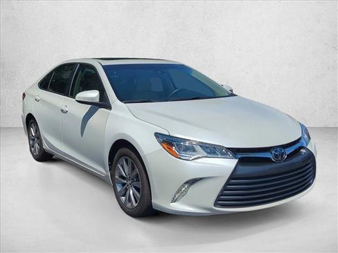 Used 2016 Toyota Camry XLE w/ Advanced Technology Package FWD image 3