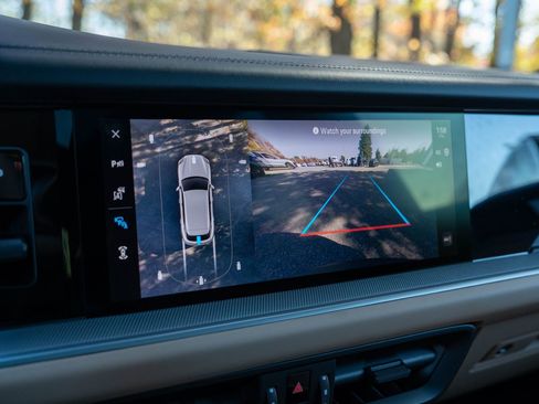 Certified 2025 Porsche Cayenne image 30