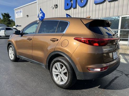 Used 2017 Kia Sportage LX FWD image 3