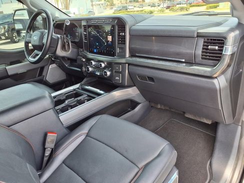 Used 2024 Ford F250 Lariat w/ Black Appearance Package image 12