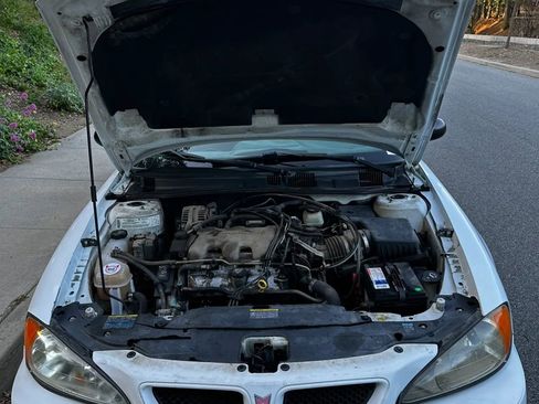 Used 2004 Pontiac Grand Am SE FWD image 10