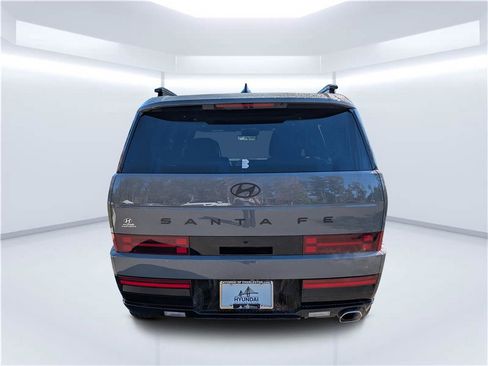 Used 2025 Hyundai Santa Fe Calligraphy image 4