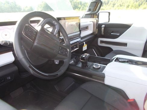 New 2025 GMC Hummer EV 2X image 14