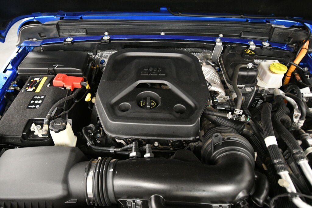 Used 2024 Jeep Wrangler Unlimited Rubicon 4xe AWD/4WD image 33