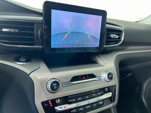 Used 2021 Ford Explorer XLT w/ Equipment Group 202A image 26