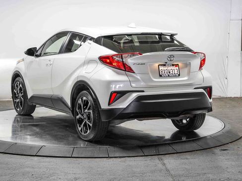 Certified 2021 Toyota C-HR XLE FWD image 3