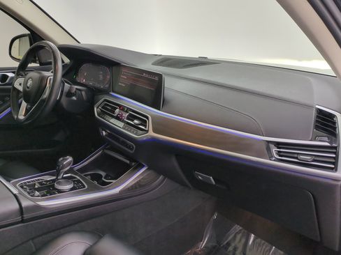 Used 2021 BMW X7 xDrive40i w/ Premium Package image 26
