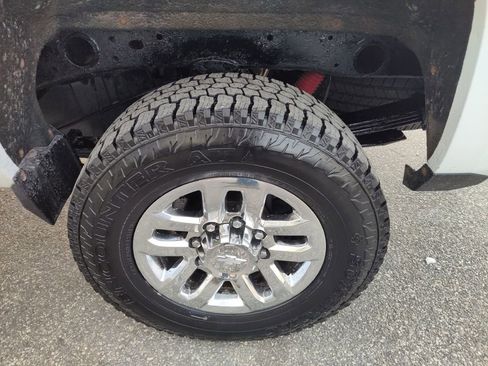 Used 2015 Chevrolet Silverado 2500 LT w/ LT Convenience Package image 23