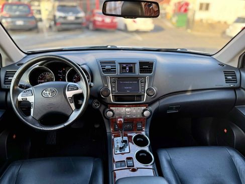 Used 2013 Toyota Highlander Limited FWD image 17