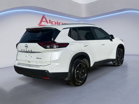 Certified 2024 Nissan Rogue SV w/ SV Premium Package image 5