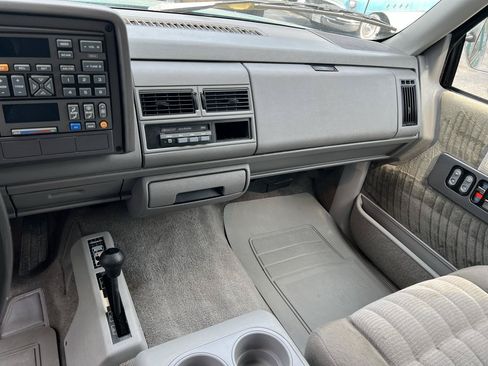 Used 1993 GMC Sierra 2500 4x4 Extended Cab image 8