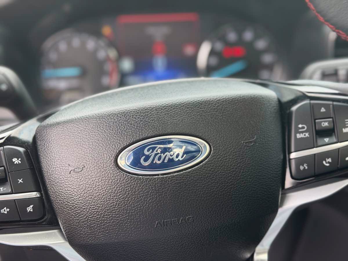 Used 2024 Ford Explorer ST-Line w/ Class IV Trailer Tow Package AWD/4WD image 17