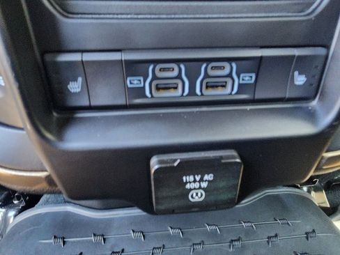 Used 2022 RAM 3500 Limited image 22