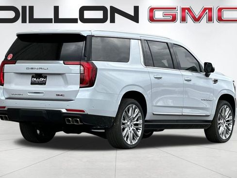 New 2026 GMC Yukon XL Denali w/ Denali Reserve Package AWD/4WD image 4