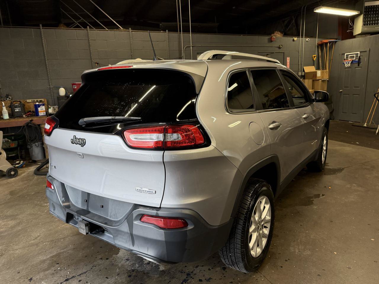 Used 2018 Jeep Cherokee Latitude Plus w/ Comfort/Convenience Group AWD/4WD image 5