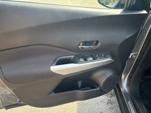 Used 2020 Nissan Kicks SV image 12