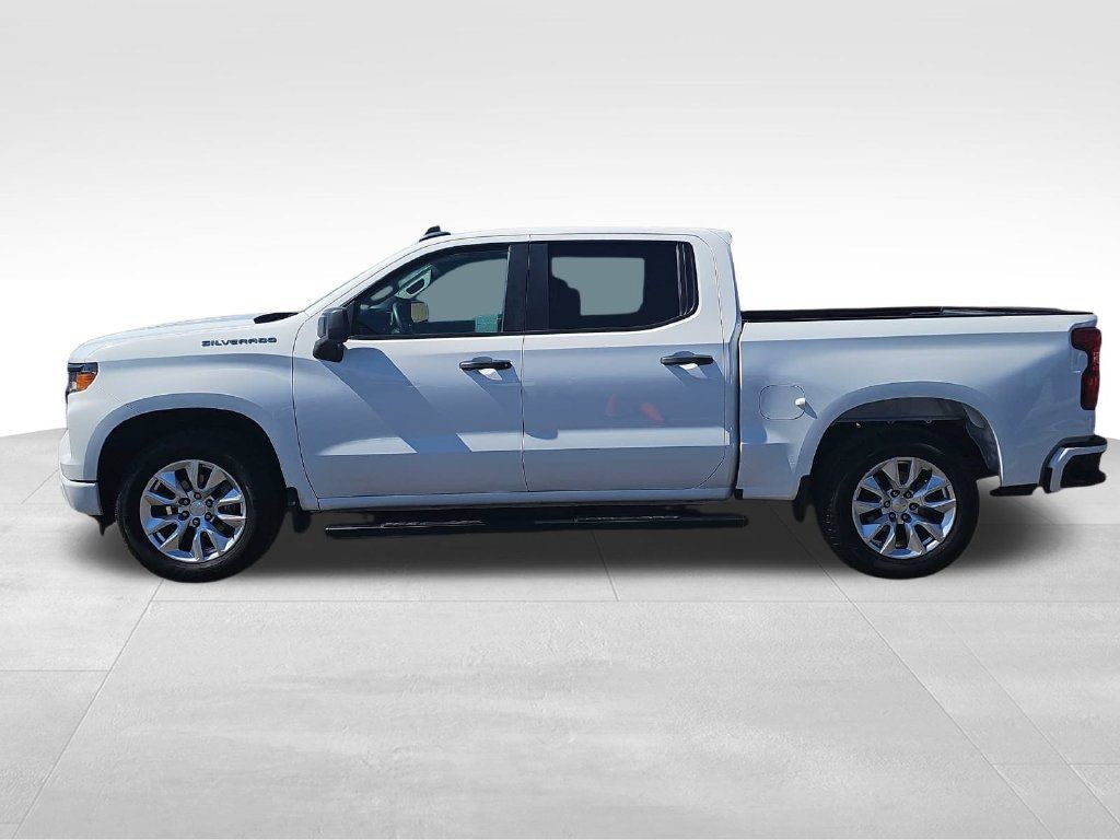 Used 2024 Chevrolet Silverado 1500 Custom RWD image 6