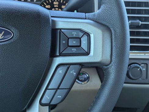 Used 2015 Ford F150 Lariat RWD image 44