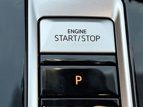 New 2026 Volkswagen Atlas SE image 17