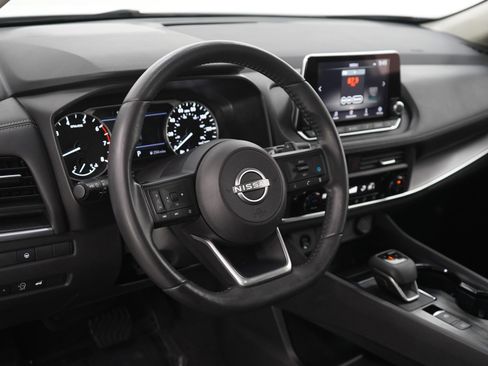 Used 2024 Nissan Rogue SV w/ SV Premium Package image 20