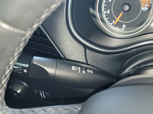 Used 2022 Jeep Cherokee Latitude Lux w/ Mopar Interior Package image 18