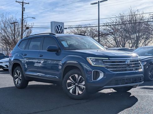 Used 2025 Volkswagen Atlas SE image 1