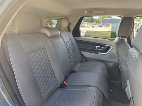 Used 2018 Land Rover Discovery Sport SE AWD/4WD image 21
