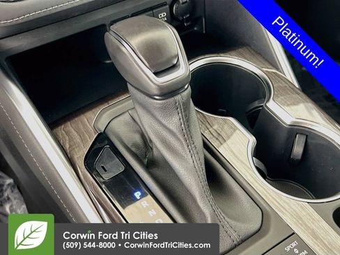Used 2021 Toyota Highlander Platinum AWD/4WD image 10