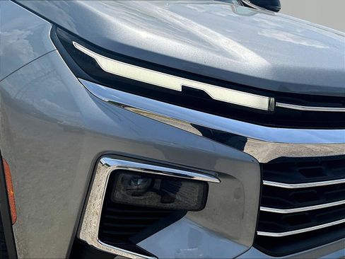 Used 2026 Chevrolet Traverse LT AWD/4WD image 32