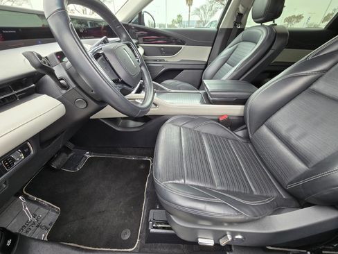Used 2024 Lincoln Nautilus Reserve AWD/4WD image 13