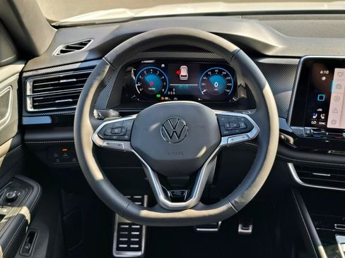 New 2026 Volkswagen Atlas Cross Sport SEL Premium R-Line AWD/4WD image 19