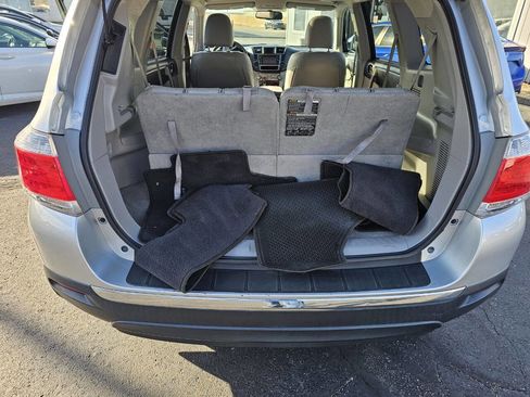 Used 2013 Toyota Highlander Limited image 17