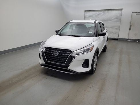 Used 2024 Nissan Kicks S FWD image 15