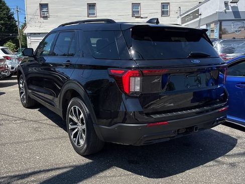 Used 2025 Ford Explorer ST-Line AWD/4WD image 10
