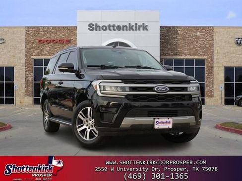 Used 2023 Ford Expedition XLT RWD image 1