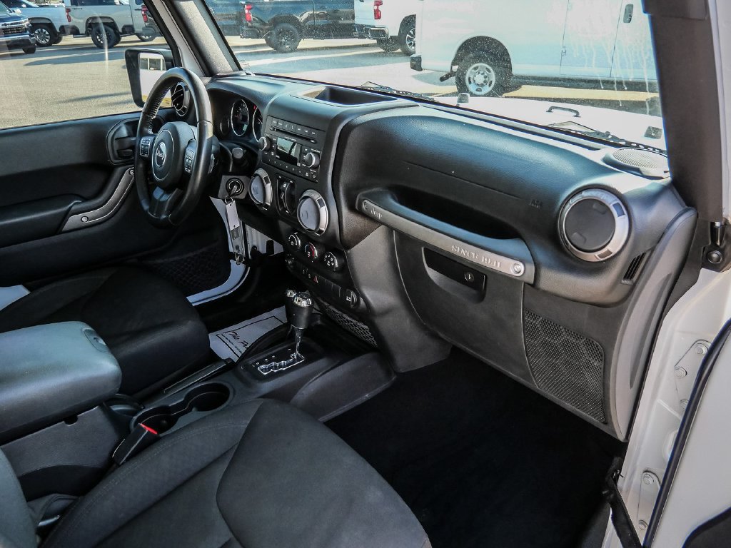 Used 2016 Jeep Wrangler Unlimited Sport w/ Quick Order Package 24S AWD/4WD image 14