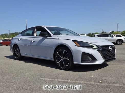 Certified 2025 Nissan Altima 2.5 SR FWD image 7