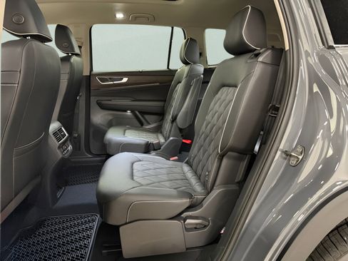 New 2026 Volkswagen Atlas SEL Premium R-Line image 19