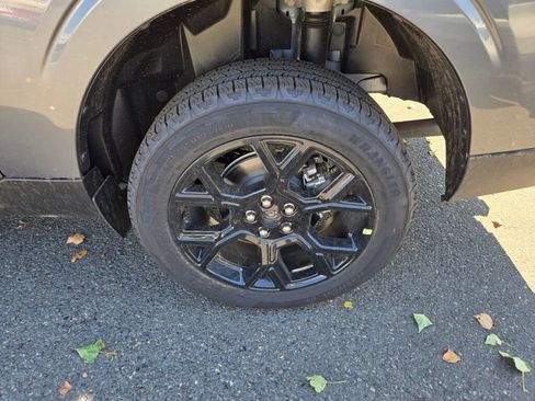 New 2025 Ford Maverick XLT w/ XLT Luxury Package AWD/4WD image 9
