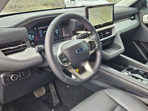 New 2026 Ford Explorer Active w/ Active Comfort Package RWD image 12